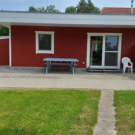 Holiday home Neues Ebenerdiges In Dorenborg Westoverledingen
